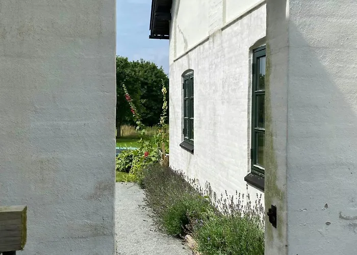 Scenic House With Sea Views In Birkeland